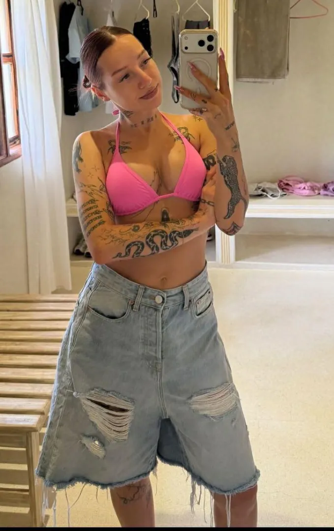 Siema , chętnie napiszę roleplay gdzie będę mógł odegrać dla kogoś ogromnego BBC , zapraszam osoby z fabułkami i osoby chętne do odegrania influ ,których jara temat BBC