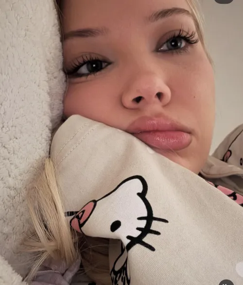 Siemano, szukam kogoś kto odgera influ w rp. Nie wymagam fotek, mam fabułę. Liczę na duże chęci, oraz minimalne rozpisywanie się. Zapraszam pvvv