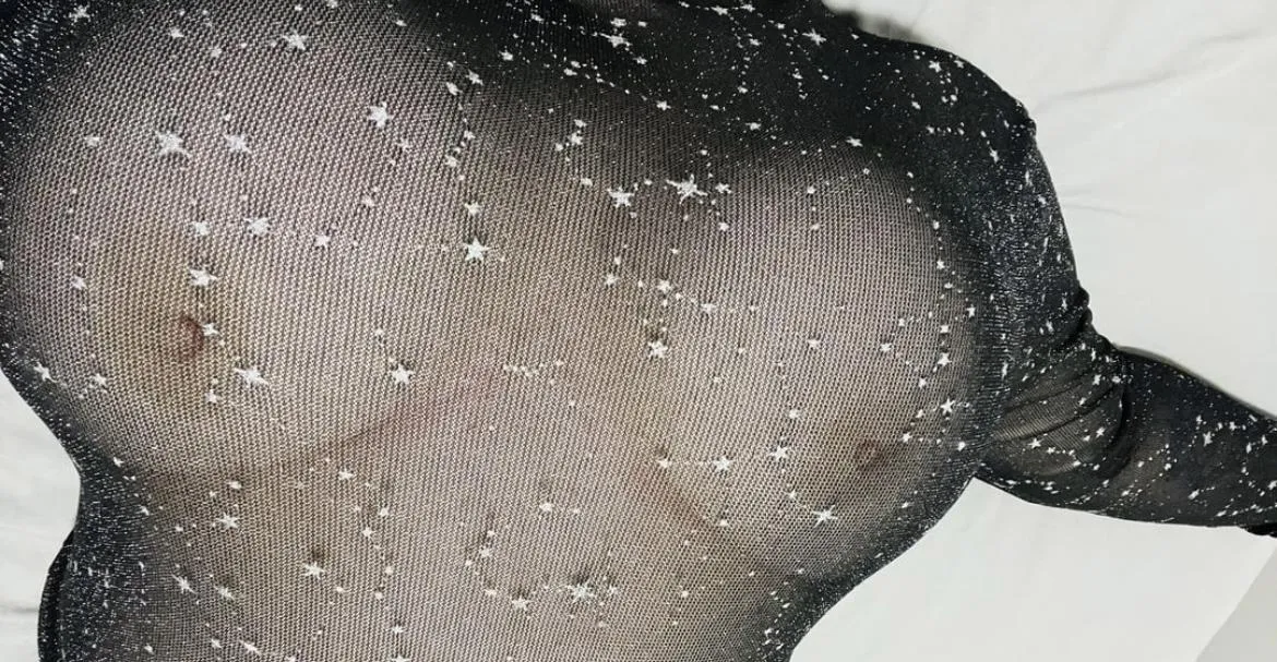 Sime tits for you to unwrap :3