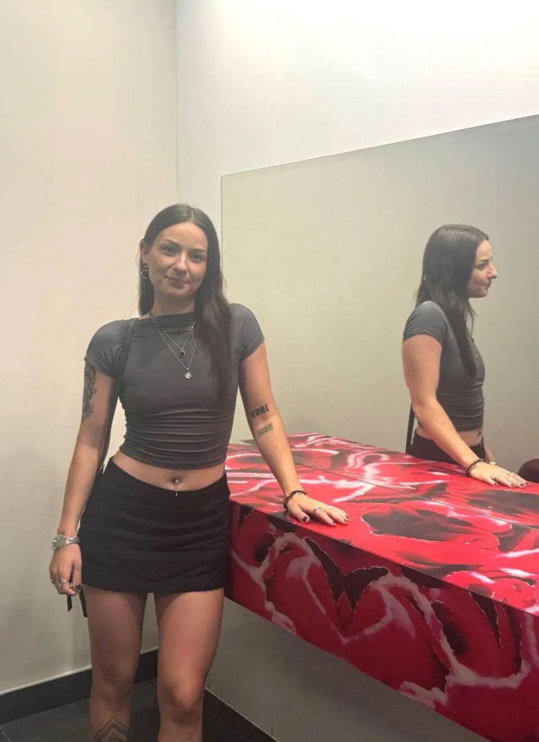 Simple top, tight skirt, done