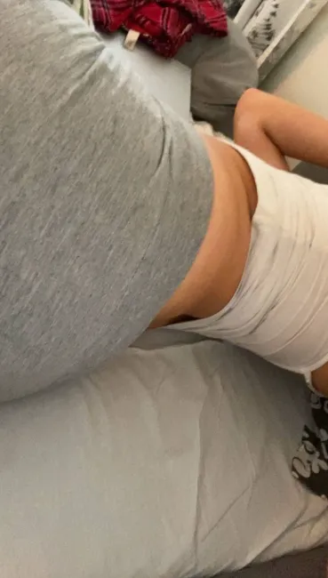 Skriv till mig så kanske jag visar dig min röv utan byxor