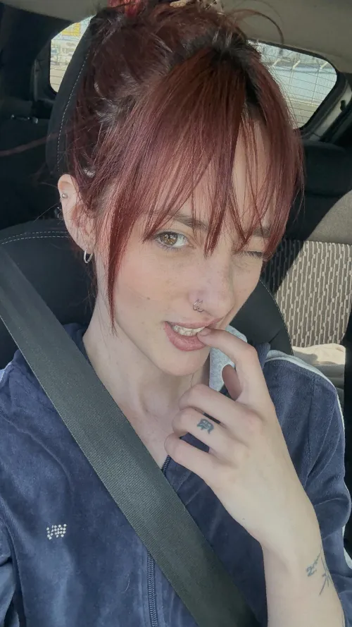 Slightly tipsy, can’t host, vibes available tho dm me on lg:.Iunaromes'.