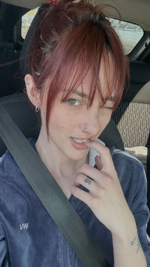 Slightly tipsy, can’t host, vibes available tho dm me on lg:.Iunaromes'.