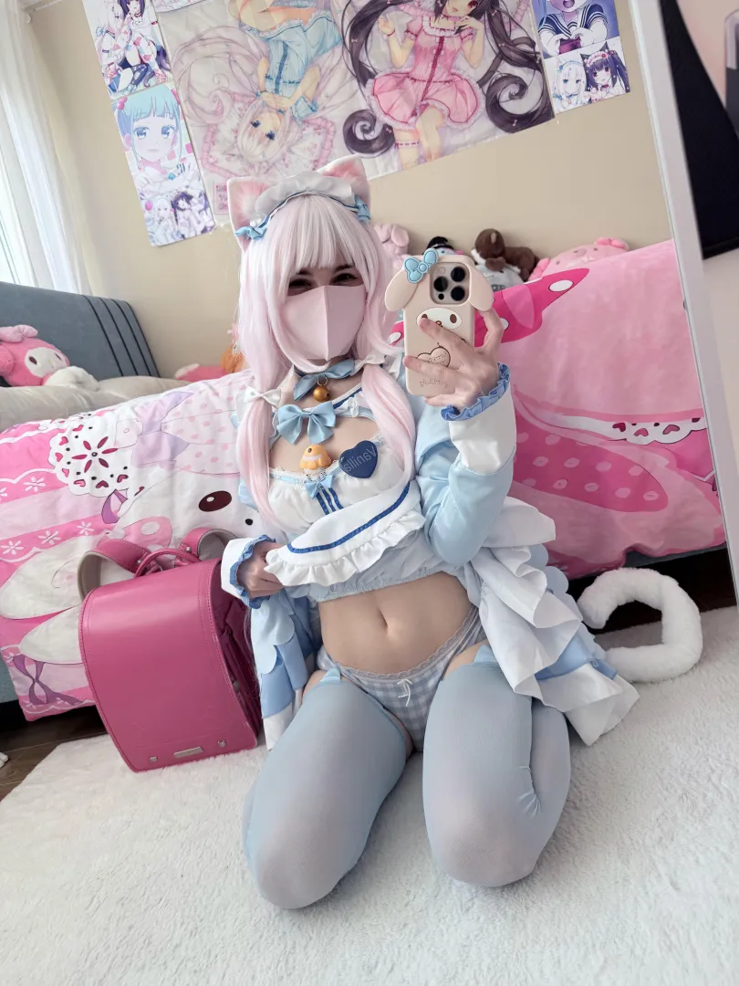 small animal girl learning ;w;