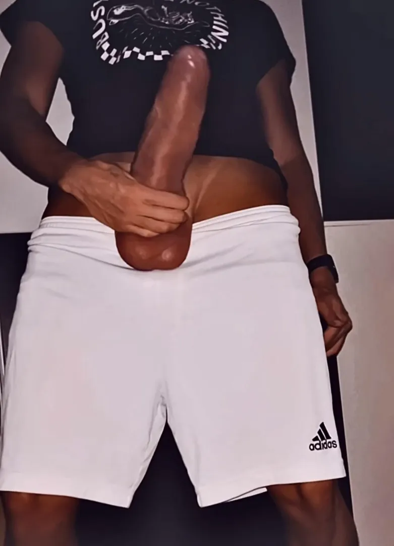 Smaller cocks need to upvote and comment your size