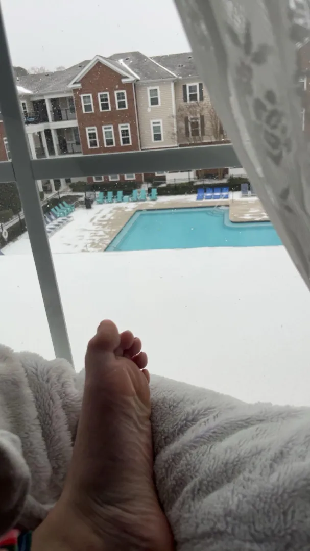 Snow day feet  ❄️