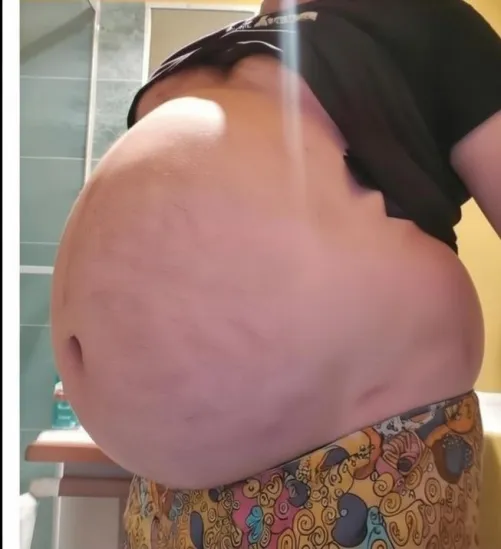 So fucking fat cannot believe this is me