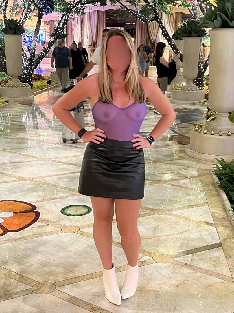 So much fun being on display for everyone to see! Tell me what you’d be thinking if you saw me out! 