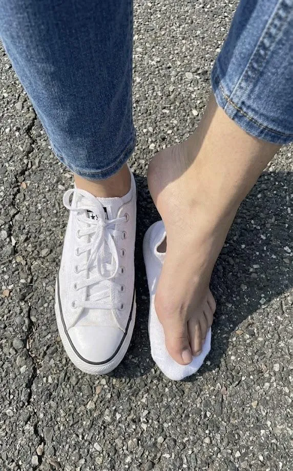 So you like brown feet?  (Size 7)