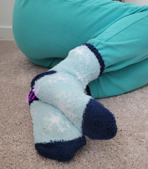 socks and sweats all dayyy