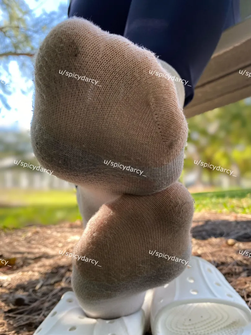 socks look better with a little prints. True or false?