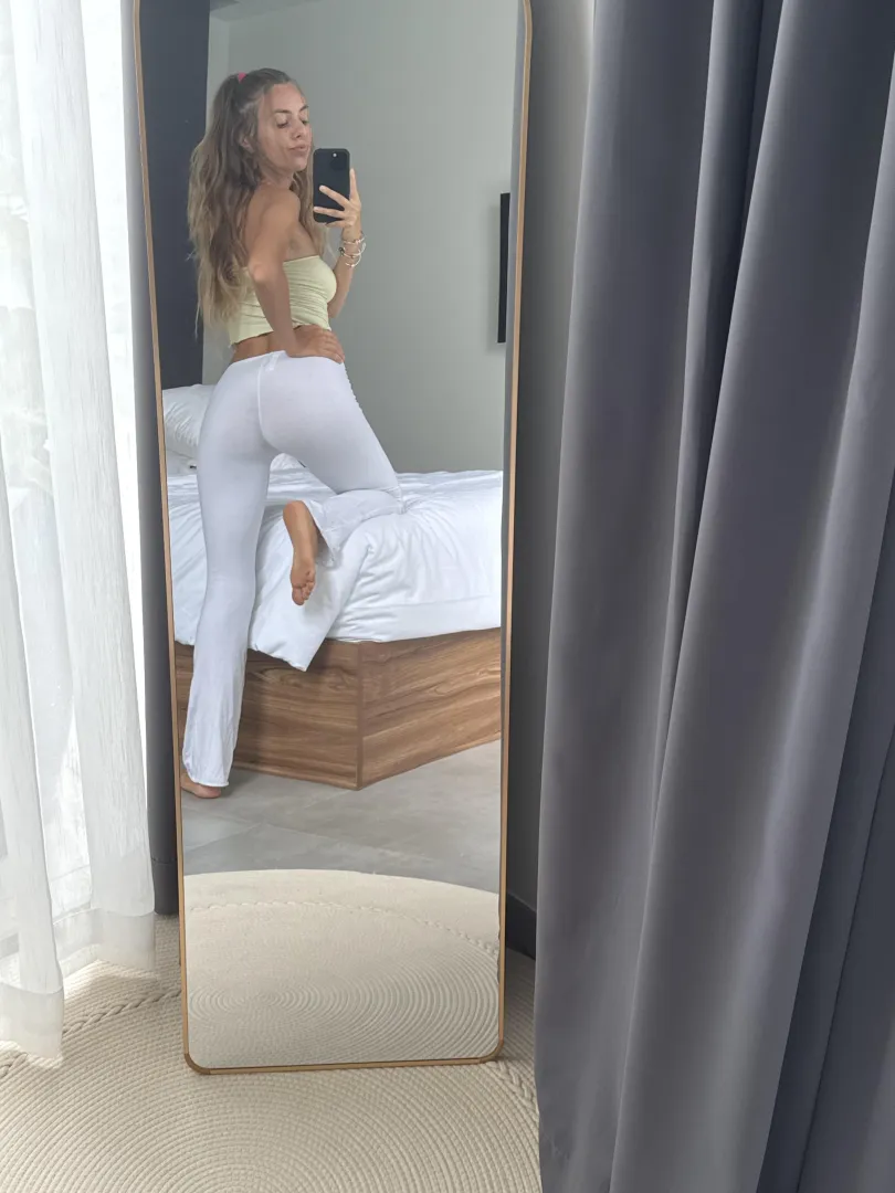 Soft and sexy in simplicity.