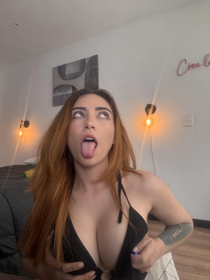 Soft glam, sharp confidence