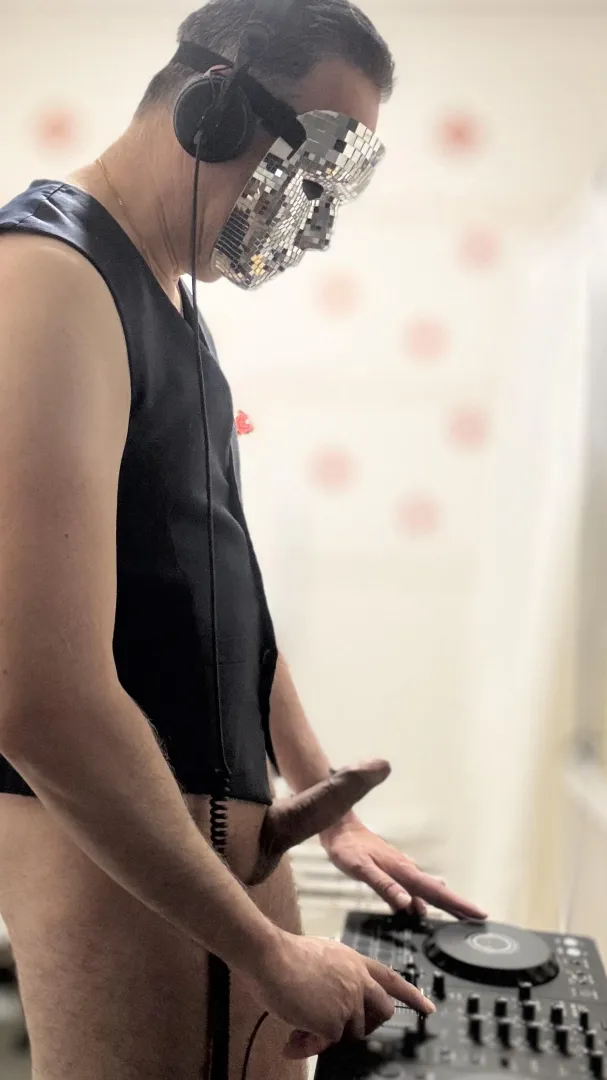 Some DJs peak… Some DJs climax