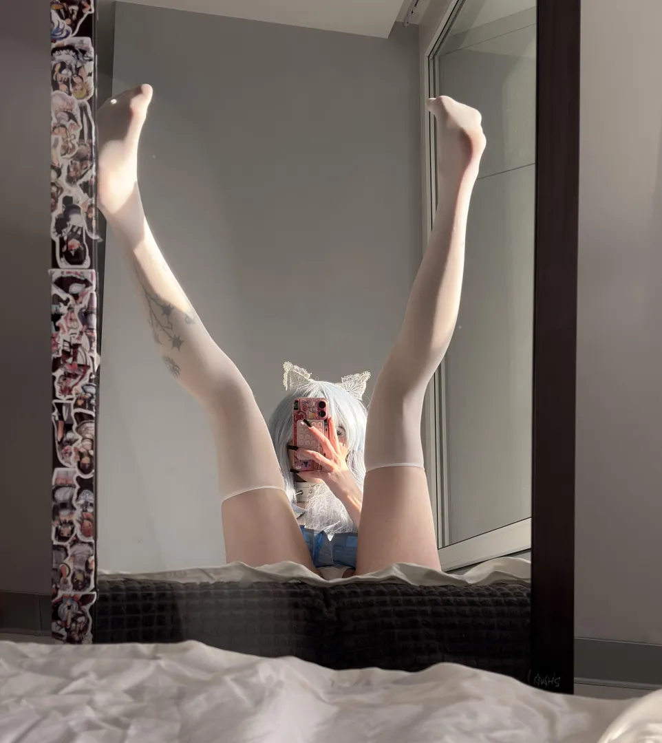 Some poses are invitations for u