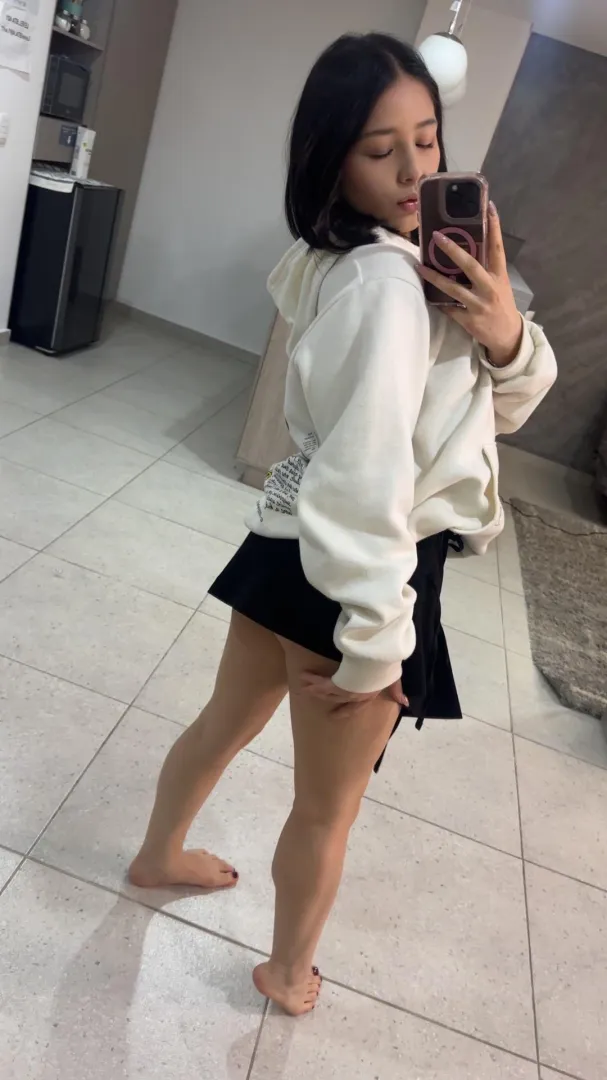 Someone lmk if a am breedable or not.