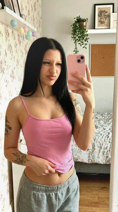 someone’s definitely zooming in