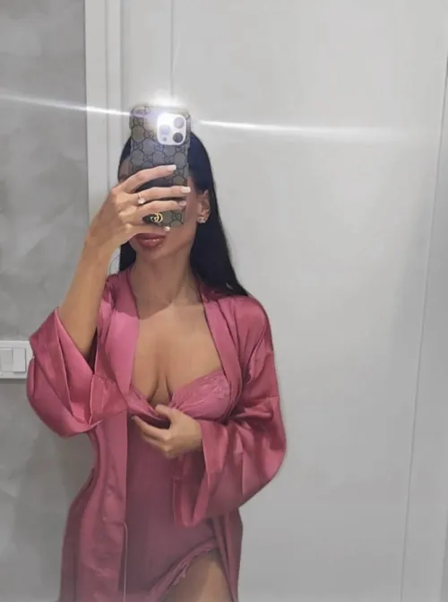 Sopiiks tää pyjama mulle 