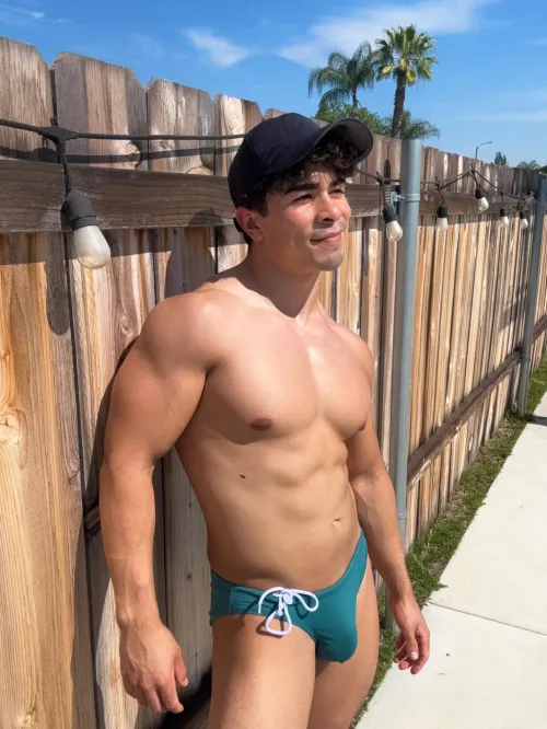speedo + cap is all you need @sergio_galindo_official