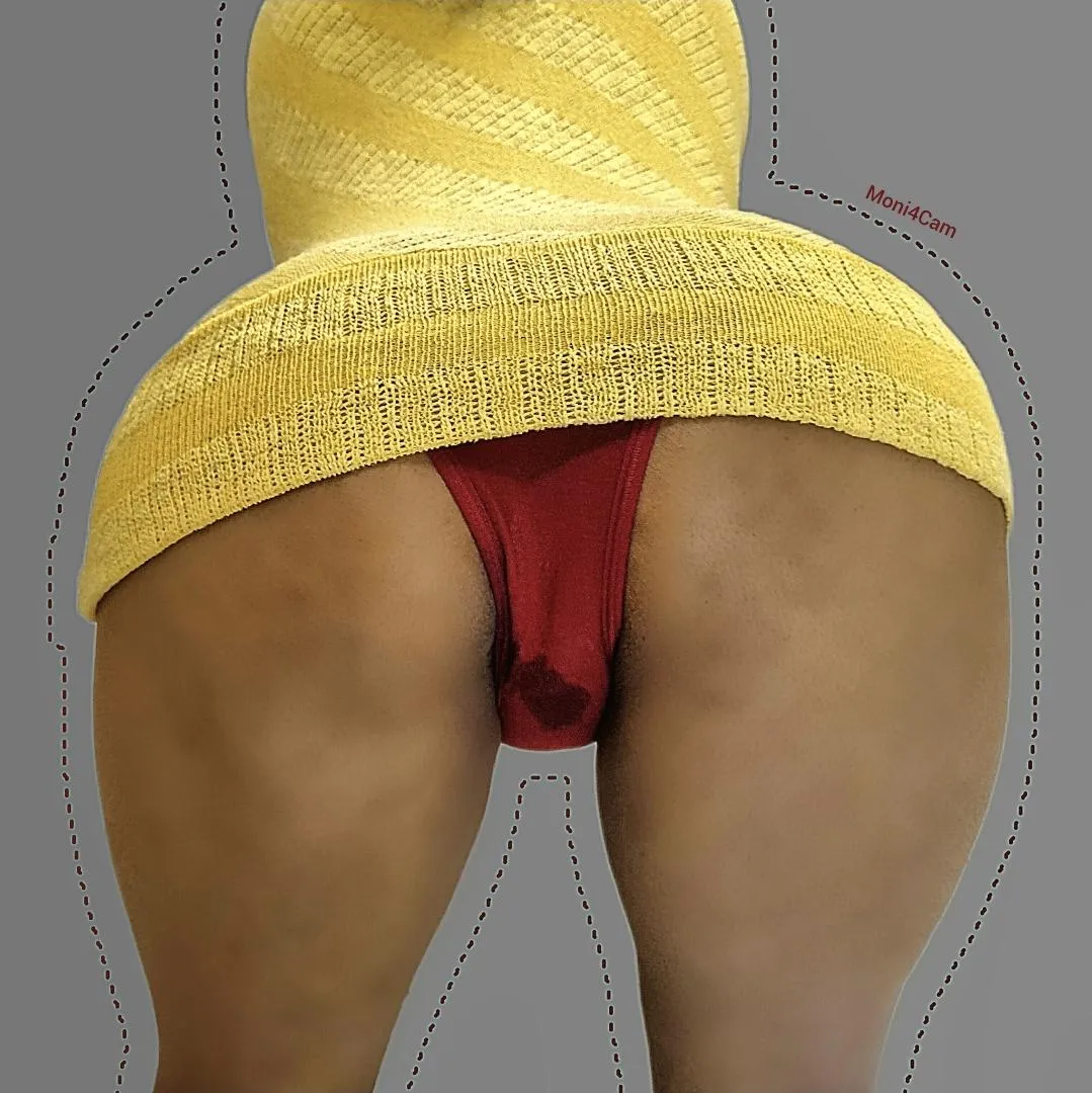 Spreaded ass with a wet patch... a delight waiting to be licked