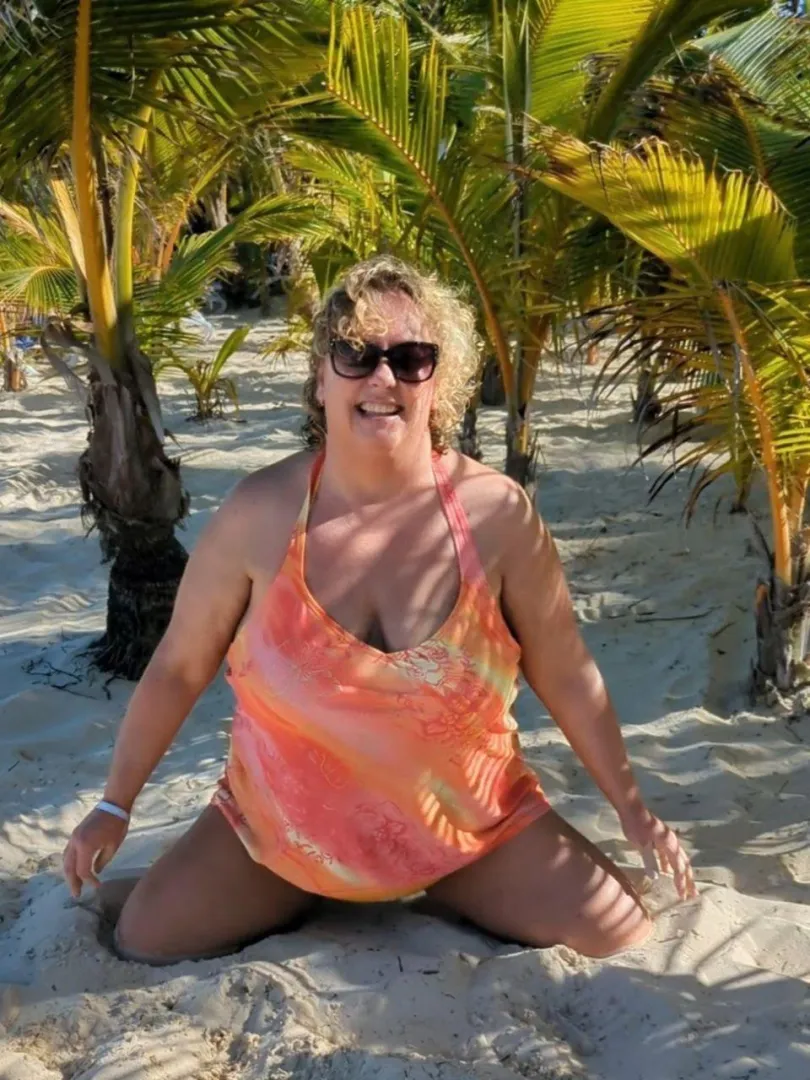 Spreading while smiling