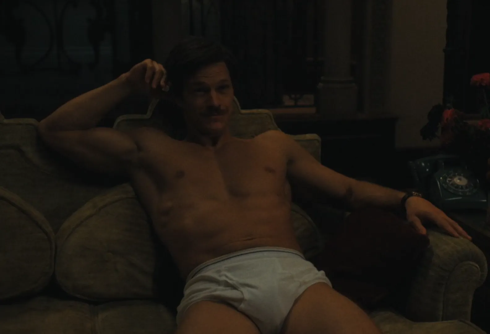 Stafford full cut spotting in Palm Royale S02