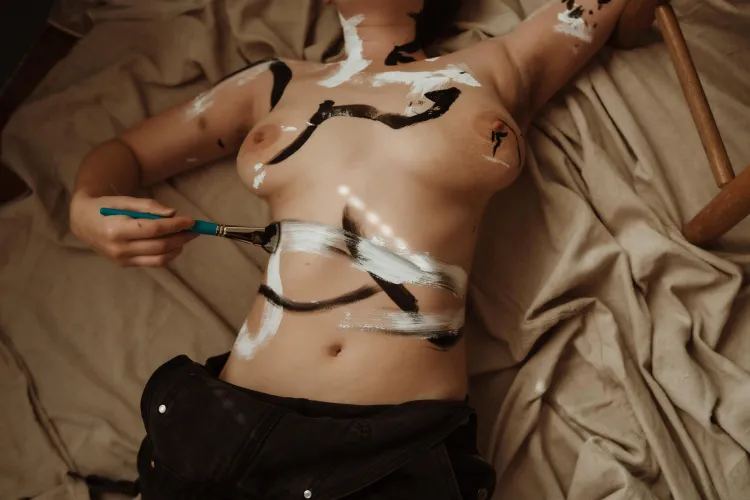 Starting the first streaks of paint