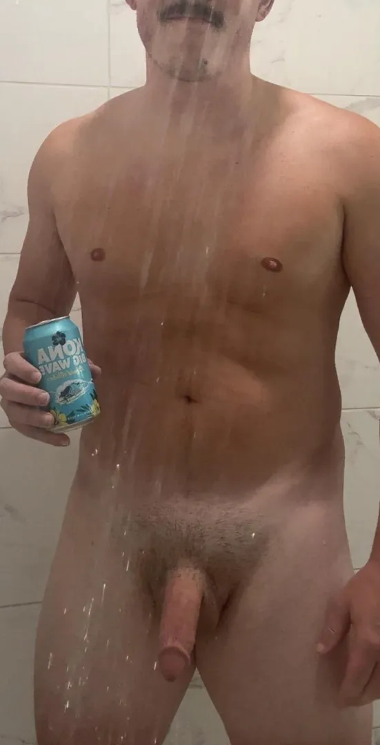 Starting thirsty Thursday off with a Kona!