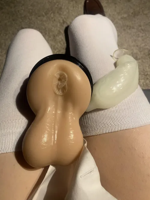 Starting to get bored of toys maybe I’ll use your girl instead ~