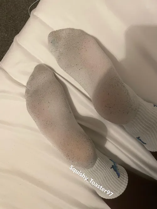 Strong vinegary scent guaranteed  Will you stick your face in them, use them down there  or make sock tea? 