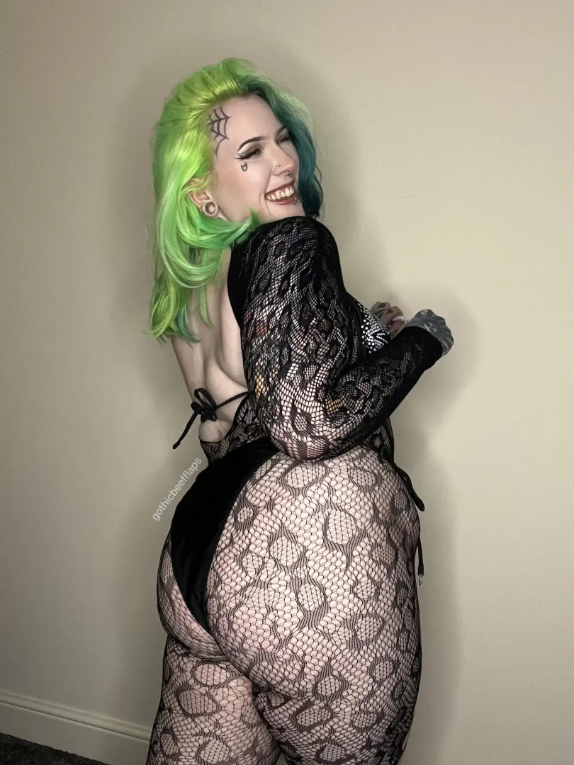 Such a smiley girl (I was thinking about getting pounded)