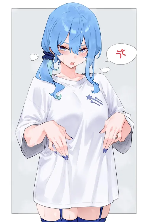 Suisei in Loose Shirt