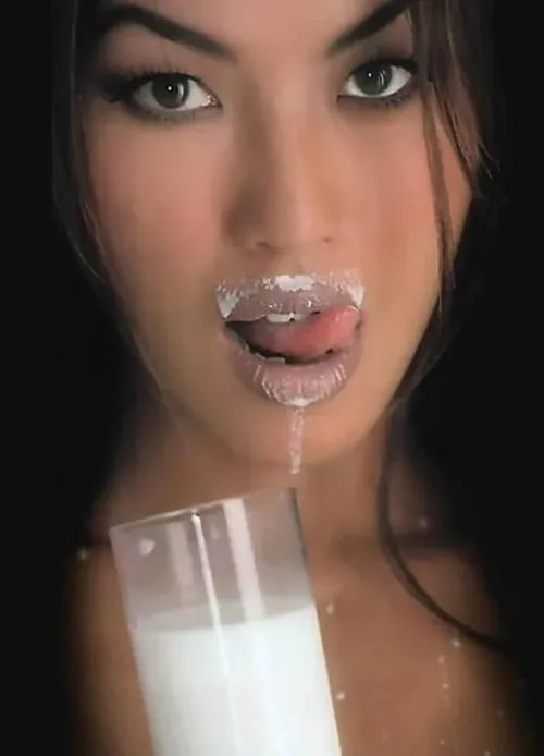 Sung Hi Lee, More Got Milk? (with bonus animation)