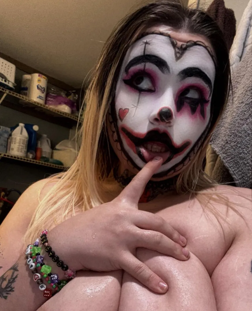 Surprise! I decided to make a Fansly, go Sub to see more! MMFWCL 