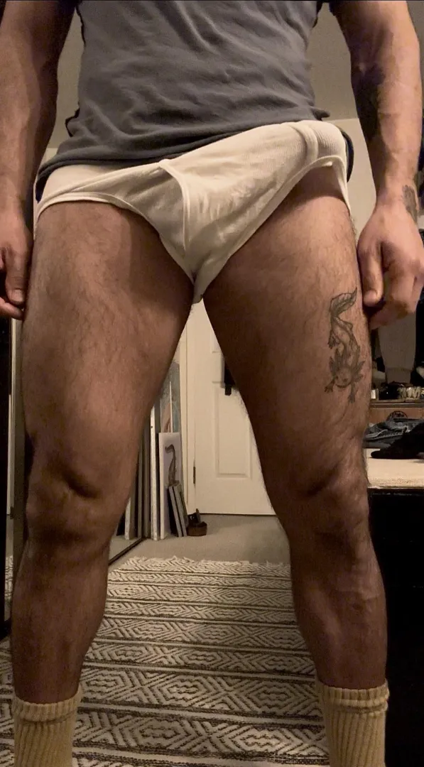 Sweaty musky scents, further customized can be done as well.