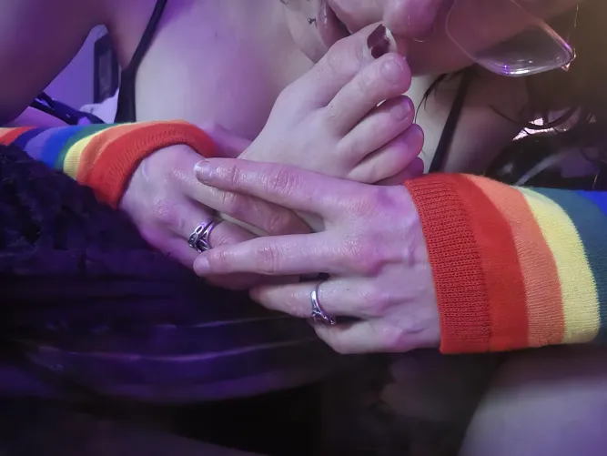 Sweet like candy, bright like a neon sign. 