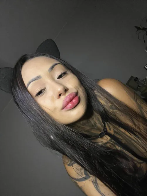 Sweet smile risky suggestion