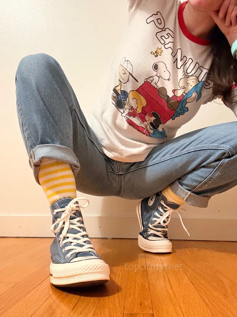 Taking it easy on you with clean toe caps. Kiss them.