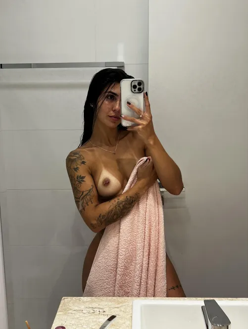 tan got my dark nipples looking extra bold