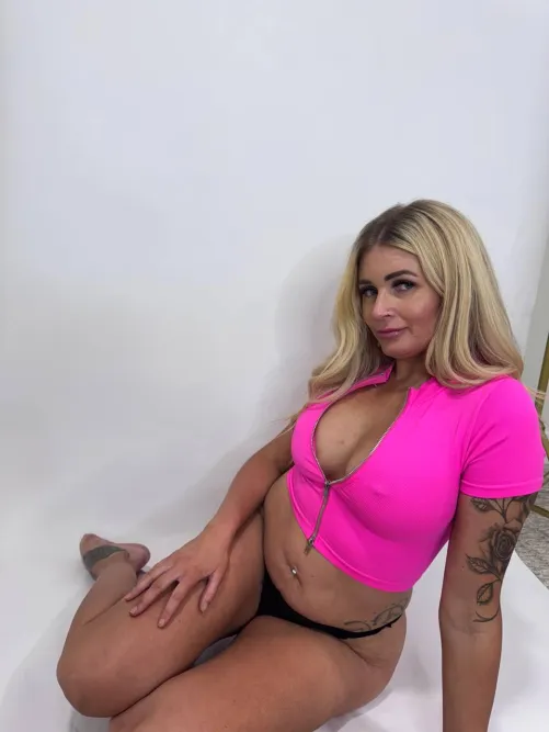 Tell me, would you jerk off to my nudes if I send them to you?