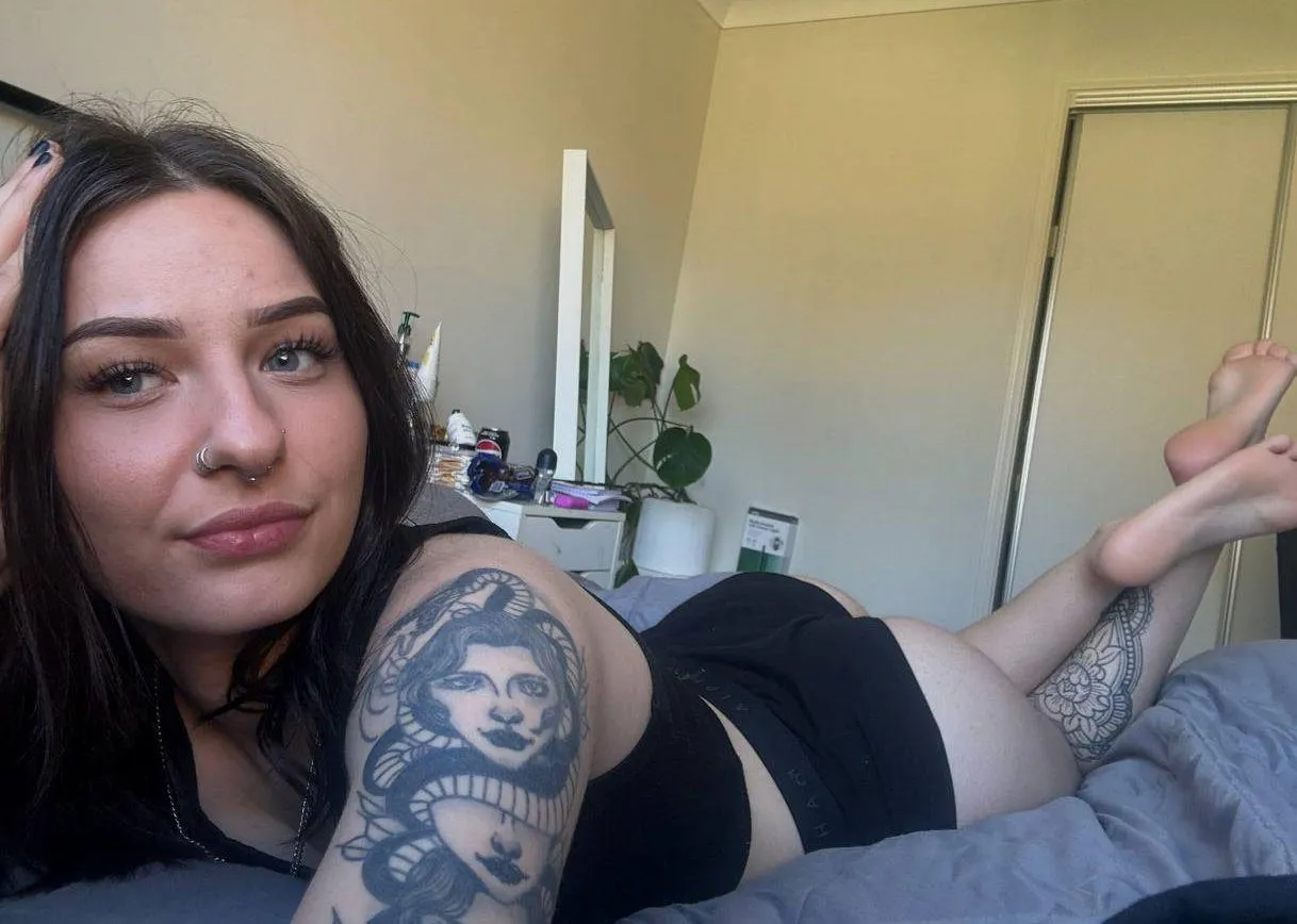 Tell me you’re staring without telling me.