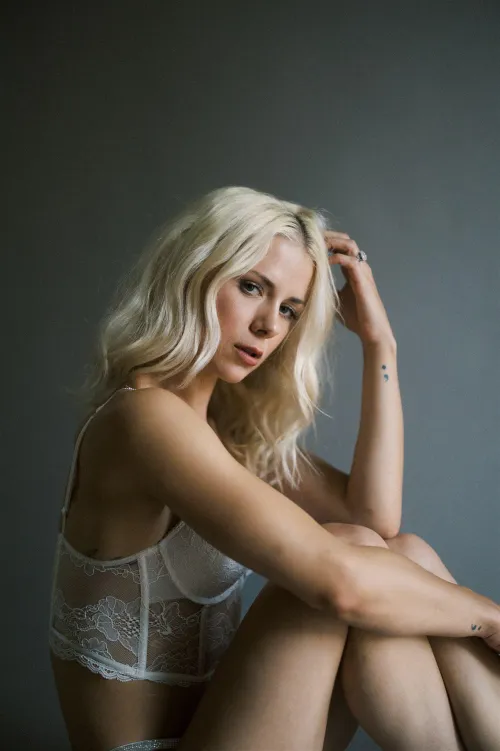 Tessa on a grey backdrop