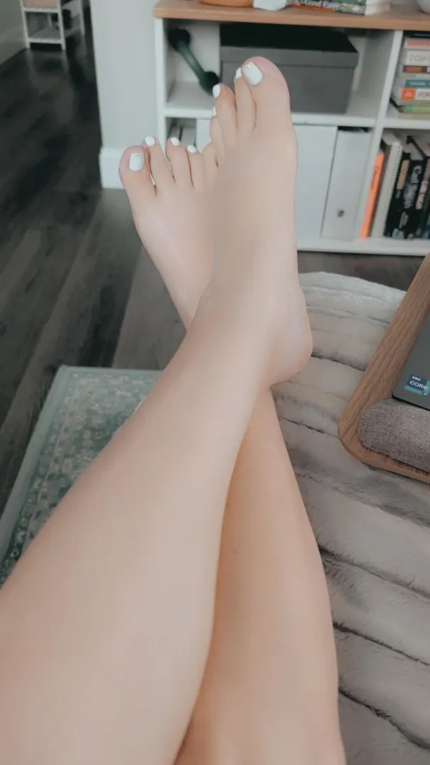 TGIF (thank God it's feets) 