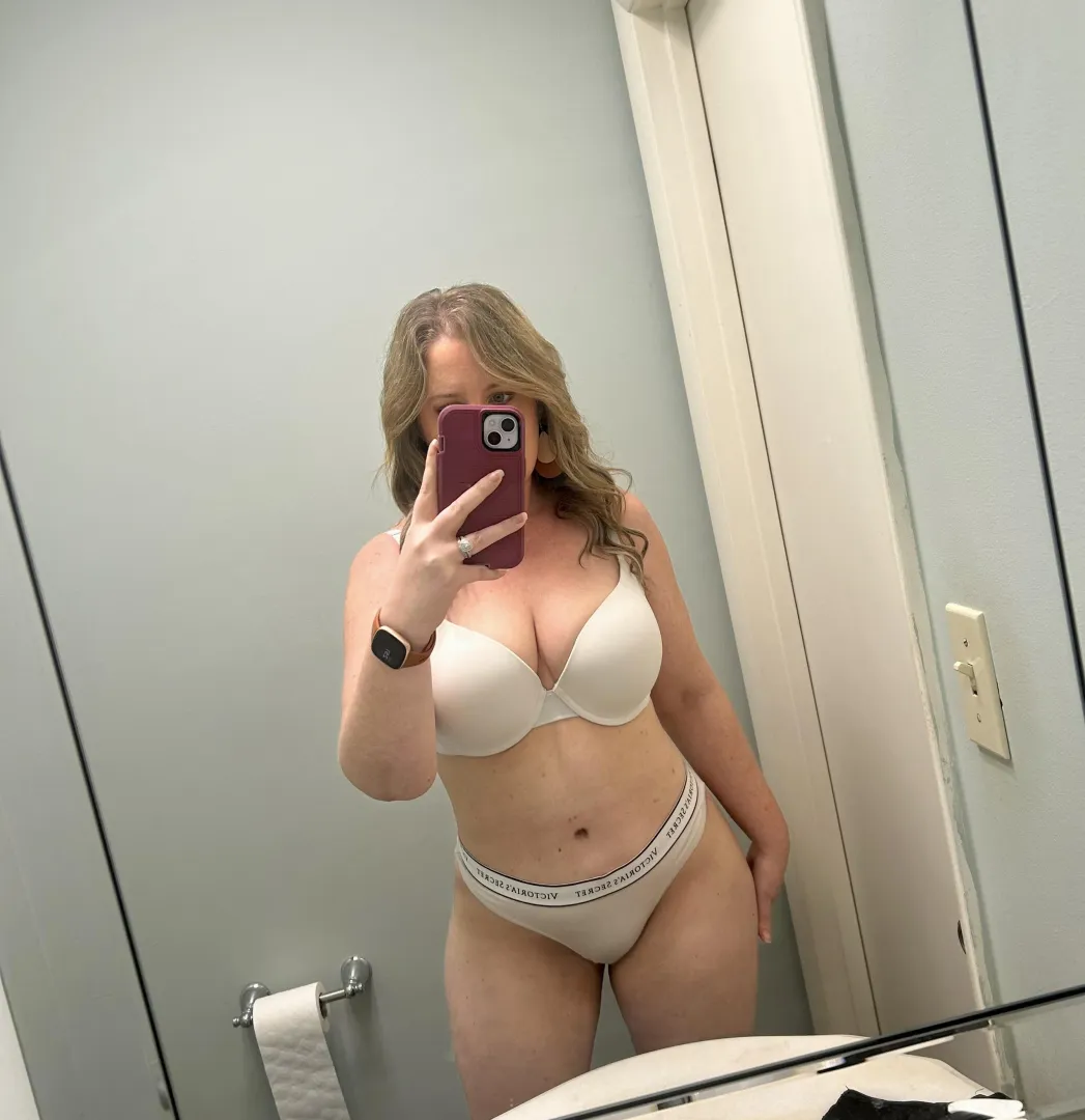 TGIF! Who’s ready for the weekend? 