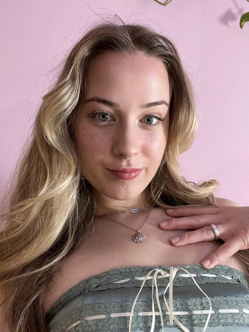 That instant dopamine hit you get from depositing your paycheck into my hot superior bank account‍