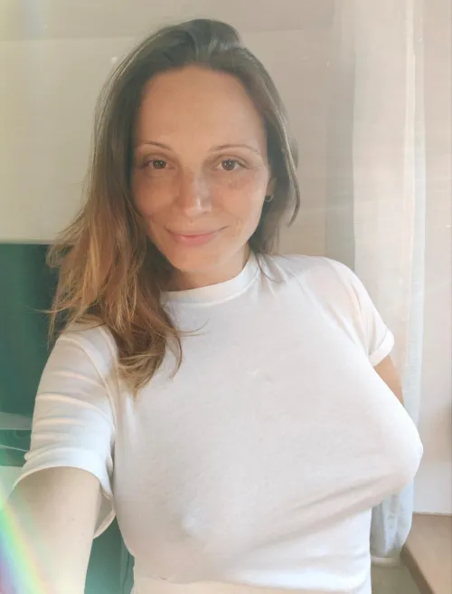 That’s what happens in a thin shirt