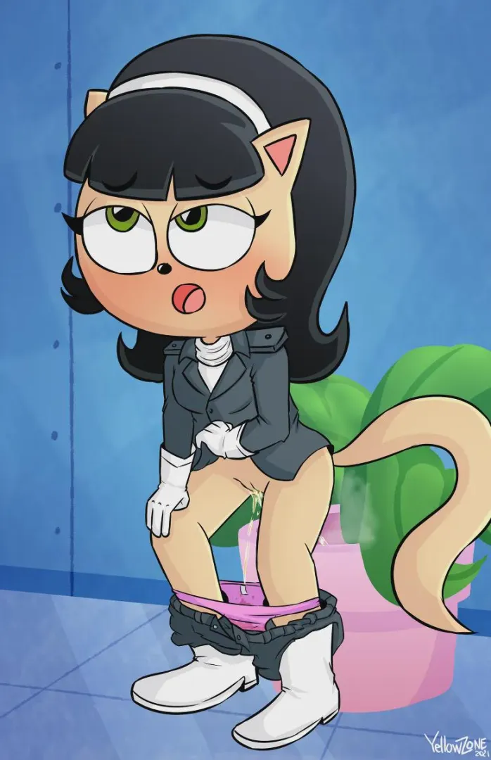 The bathroom was occupied, good thing Kitty found a nearby plant (Yellowzonemx)