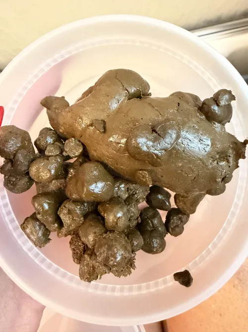 The heart pebble says ‘Made with Love’ [SELLING]