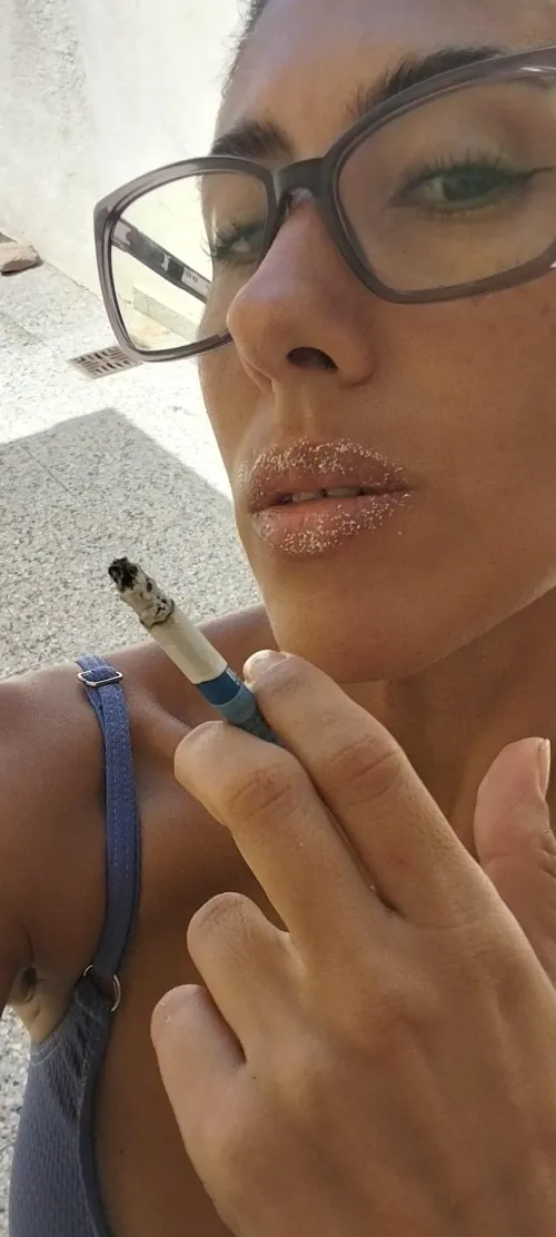 The hot mom everyone wants: a smoker and Latina!