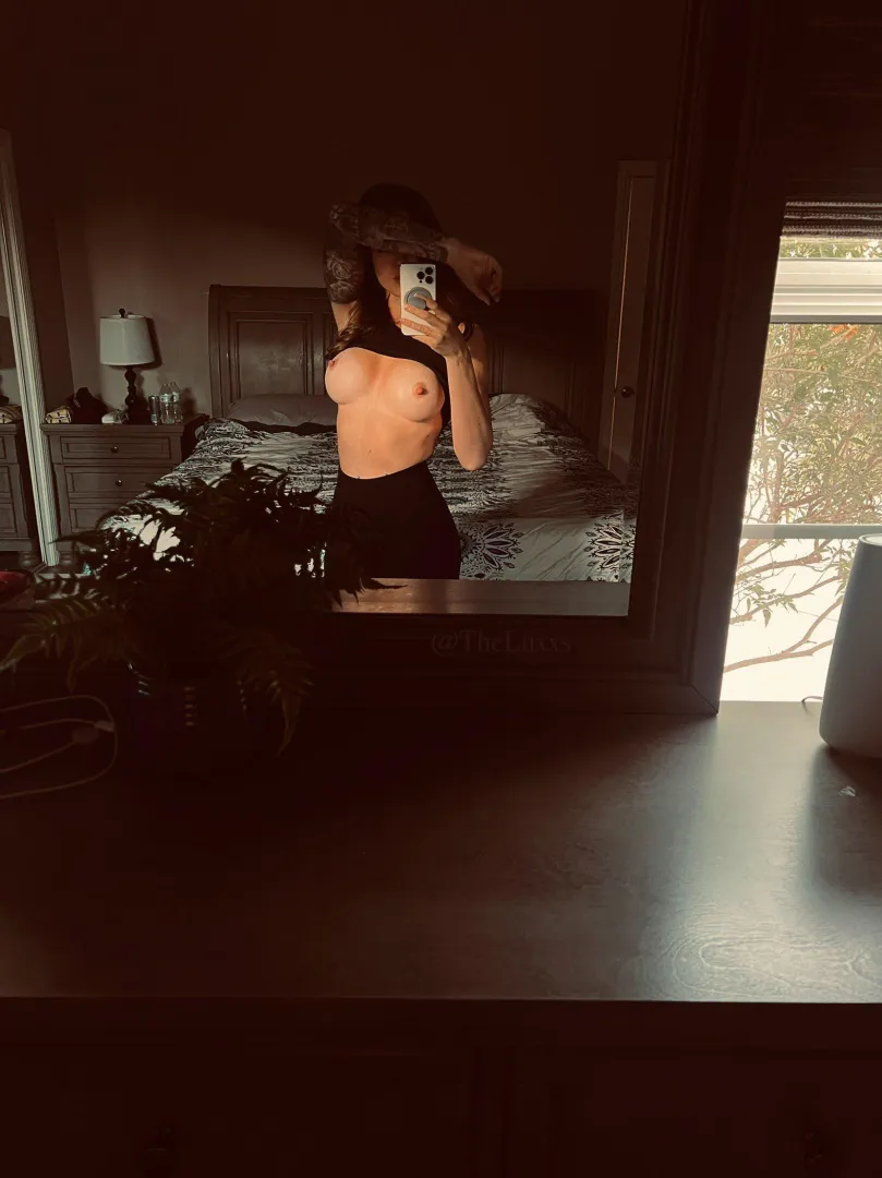 The lighting was too good not to take a selfie